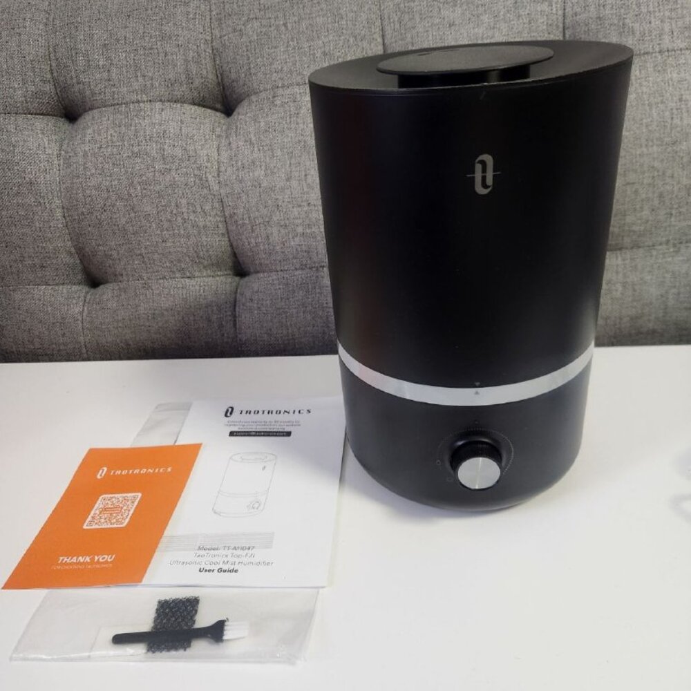 BNIB Ultrasonic Cold Mist Humidifier - Picture 2 of 8